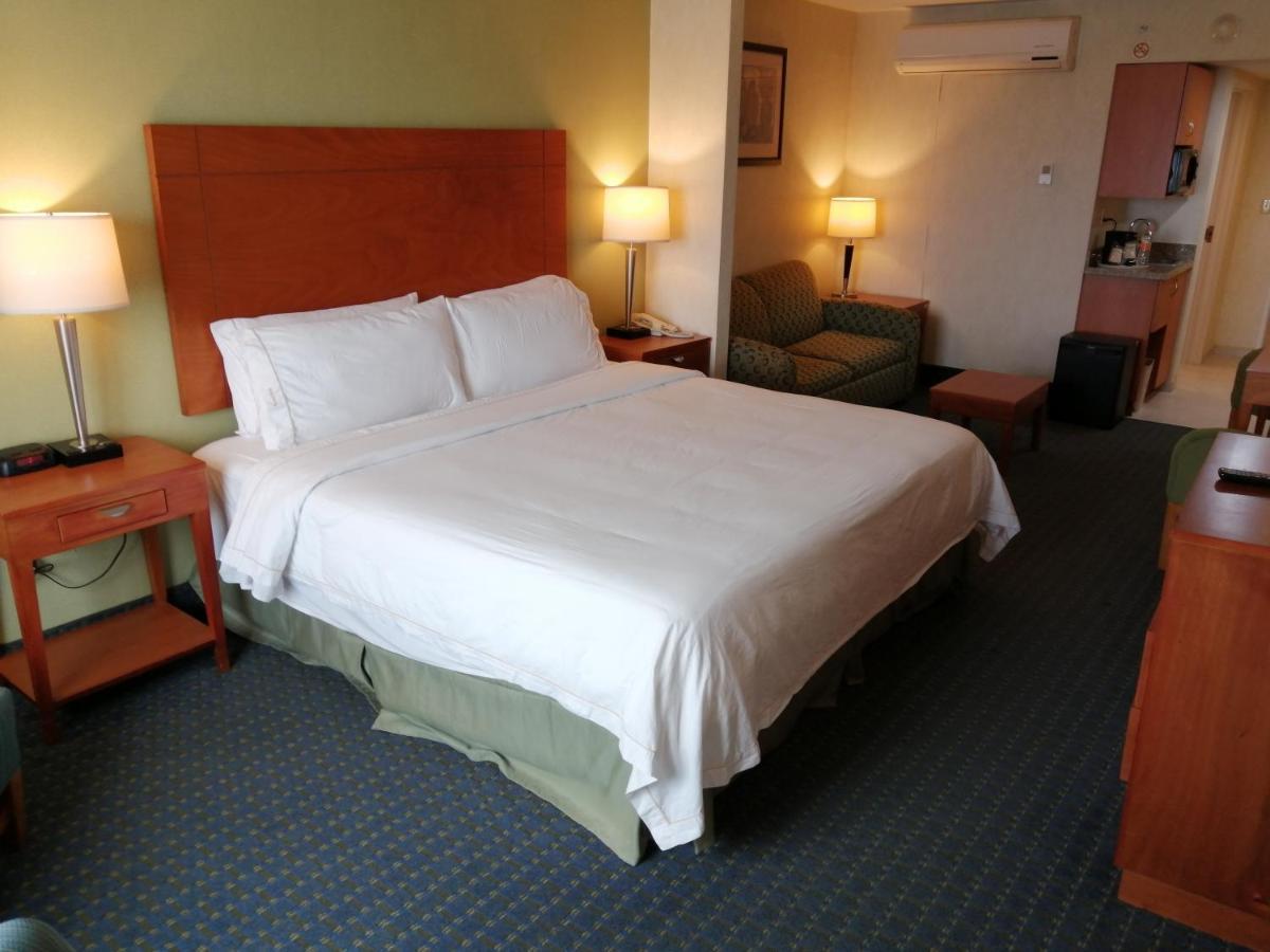 Holiday Inn Express & Suites Toluca Zona Aeropuerto By Ihg Eksteriør billede