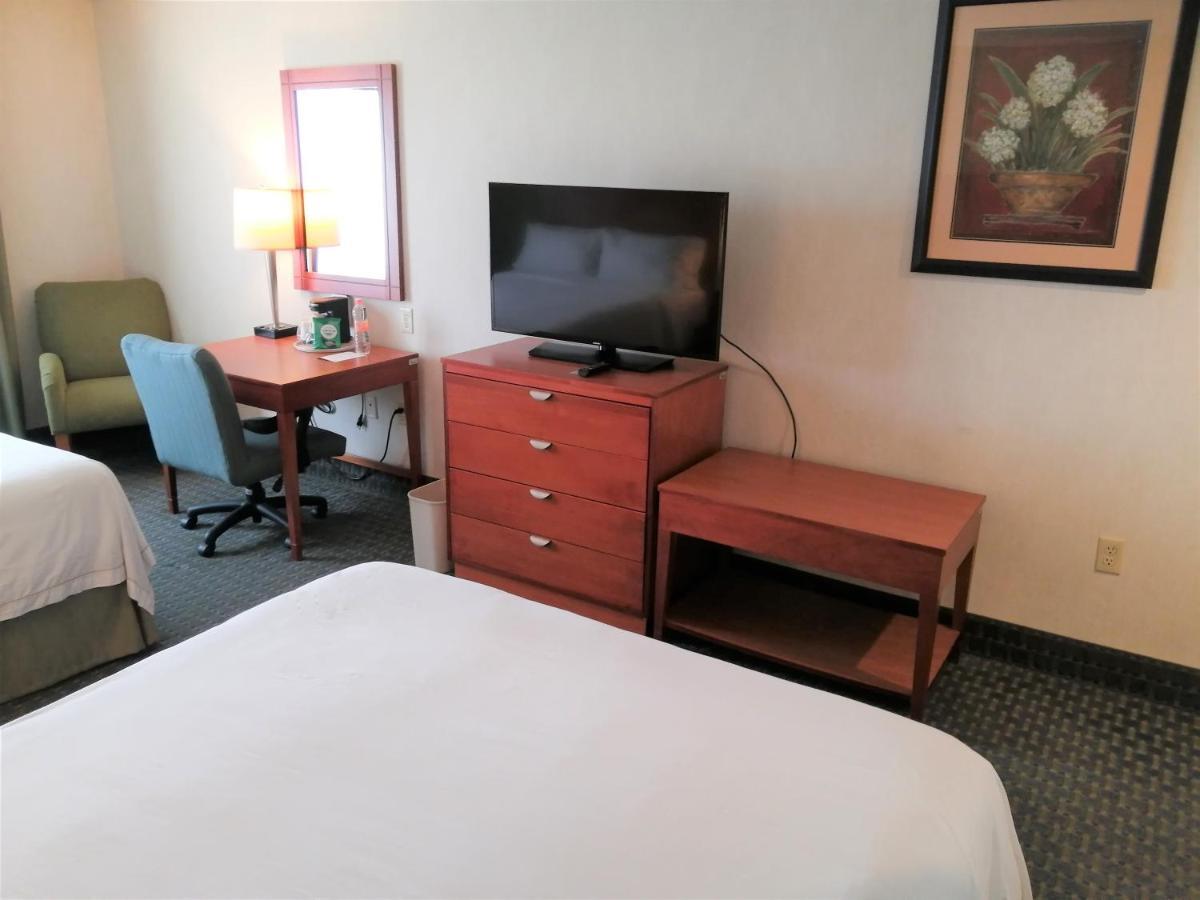 Holiday Inn Express & Suites Toluca Zona Aeropuerto By Ihg Eksteriør billede