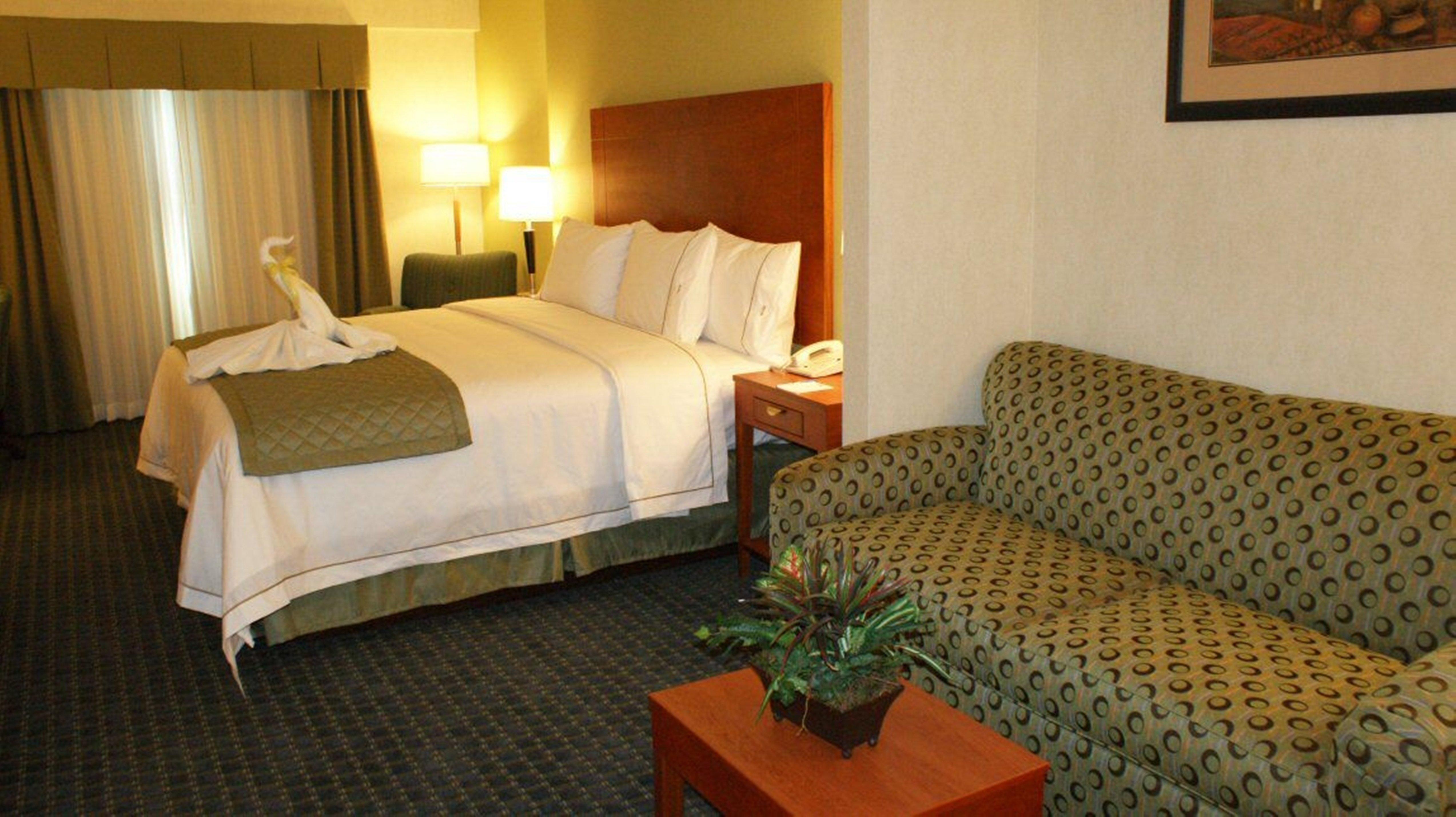 Holiday Inn Express & Suites Toluca Zona Aeropuerto By Ihg Eksteriør billede