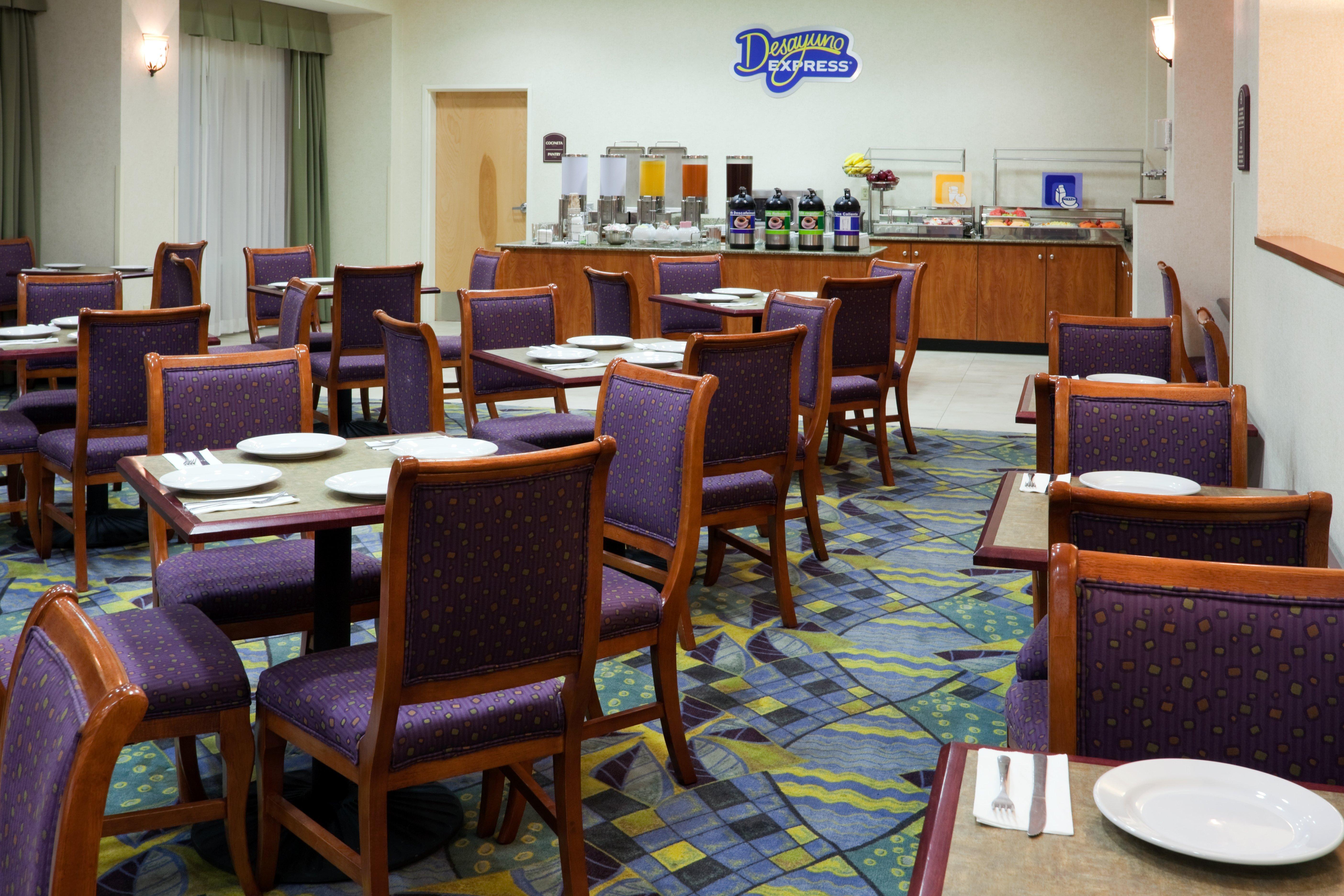 Holiday Inn Express & Suites Toluca Zona Aeropuerto By Ihg Eksteriør billede