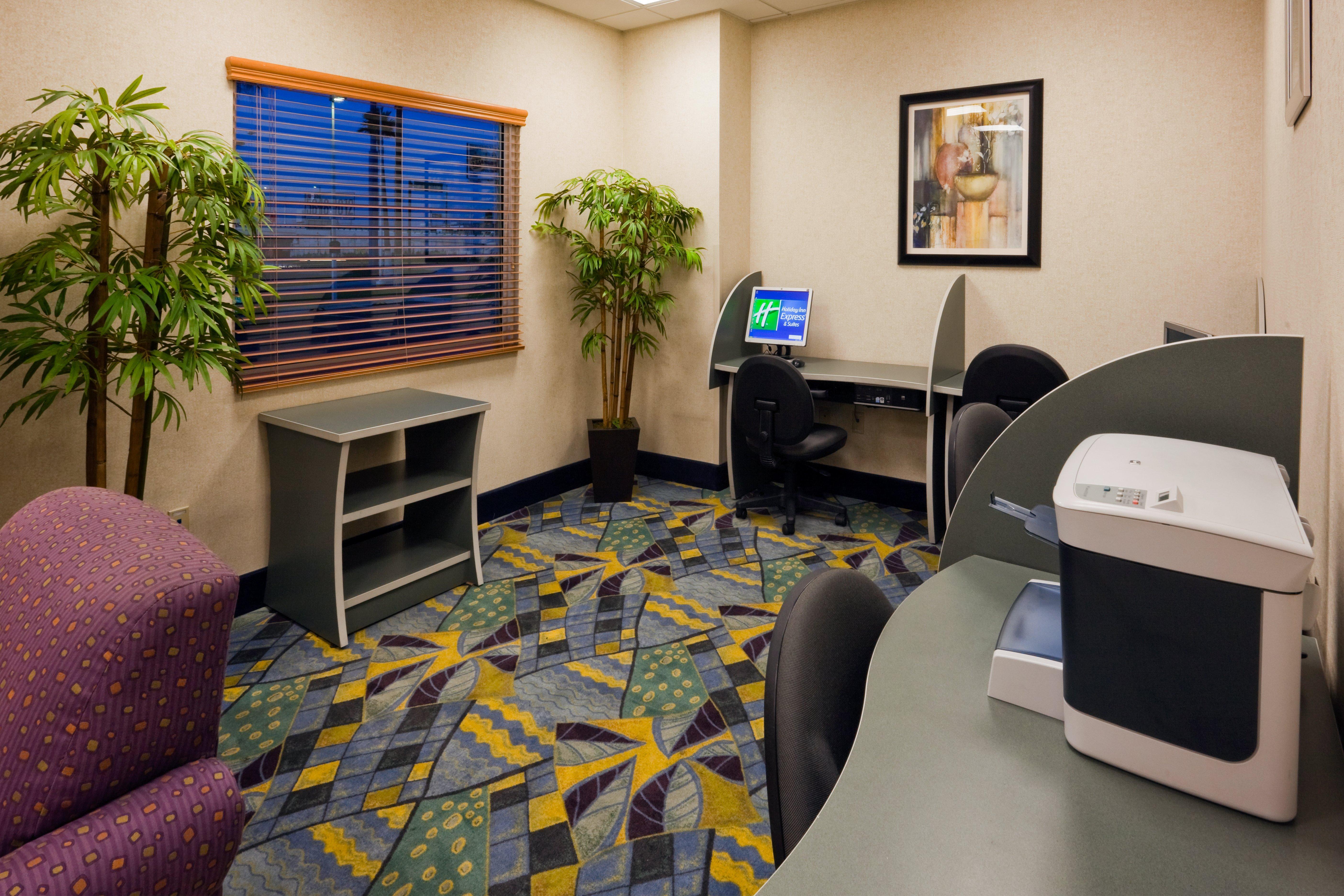 Holiday Inn Express & Suites Toluca Zona Aeropuerto By Ihg Eksteriør billede