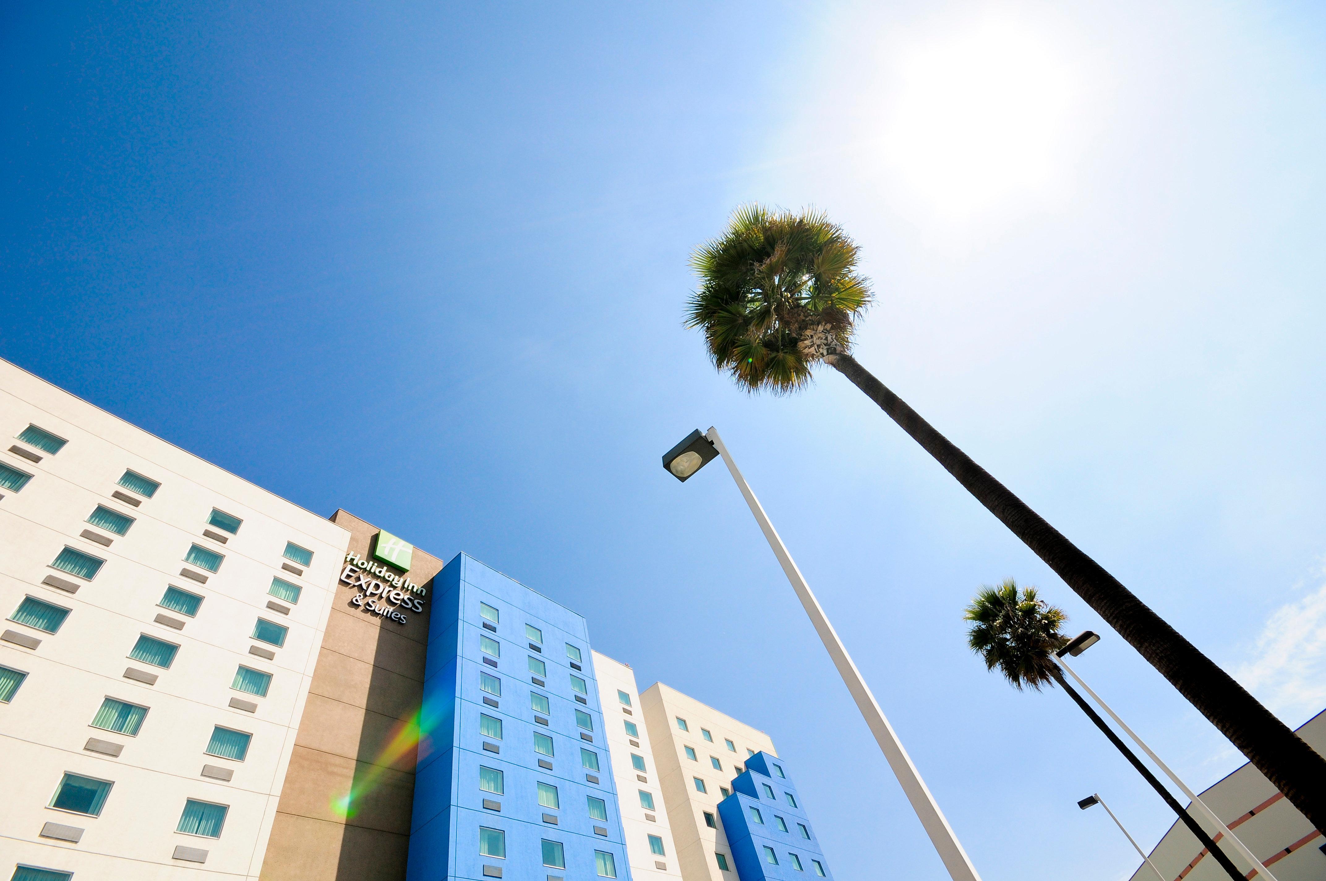 Holiday Inn Express & Suites Toluca Zona Aeropuerto By Ihg Eksteriør billede